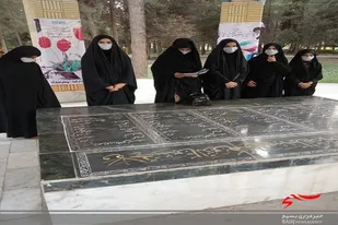 آیین غبارروبی وعطر افشانی مزار شهدای گمنام شهرستان خاش به مناسبت گرامیداشت هفته دفاع مقدس