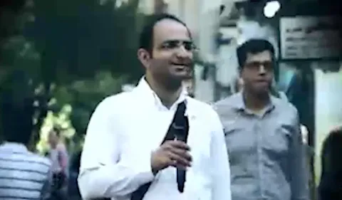 مردم با قهرمان خود حرف می‌زنند