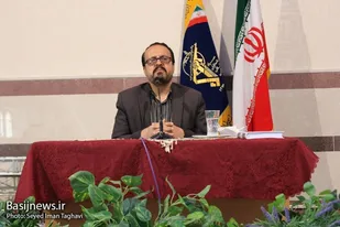 راه نجات کشور از مشکلات اقتصادی، تشکیل دولت جوان انقلابی است