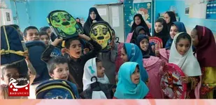 توزیع ۲۵ عدد پک لوازم التحریر بین دانش آموزان بخش دامن &nbsp; به مناسبت هفته دفاع مقدس&nbsp;
