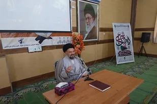 تنها راه حراست از دین، علم آموزی همراه با بصیرت انقلابی است