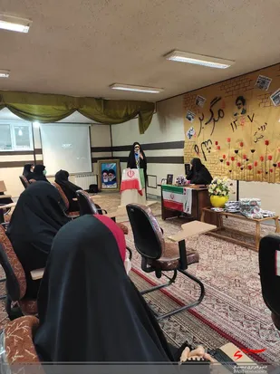 نشست بصیرتی زن انقلابی در حوزه علمیه فاطمه الزهرا(س)برگزار شد