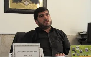 ادامه انقلاب نیازمند مبارزه و روحیه انقلابی&lrm;گری است