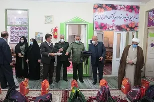 اهداء ۴۰۰ بسته لوازم التحریر طی ۲ مرحله به دانش آموزان بی بضاعت