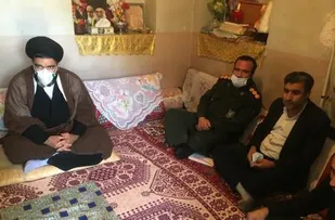 دیدار با خانواده  شهید دانش آموز عوض الله حسنی د رلردگان