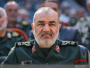 سرلشکر سلامی  درگذشت پدر سردار غلامرضا سلیمانی را تسلیت گفت