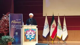 یک فرد دغدغه مند نمی تواند نسبت به نابسامانی ها بی تفاوت باشد
