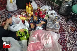 12 بسته معیشتی توسط بسیجیان سرخه ای بین خانواده های نیازمند توزیع شد