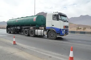 پیگیری جهت رفع محدودیت سنی برای رانندگان/ شغل سوخت&zwnj;رسانی در گروه مشاغل سخت قرار بگیرد