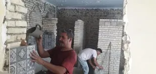 ساخت و ساز سرویس بهداشتی مسجد به همت بسیجیان جهادگر شرکت نفت و گاز کارون