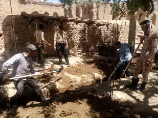 لای روبی از استخر و جوی های کشاورزی در ادامه اردوی جهادی جهادگران فاطمی