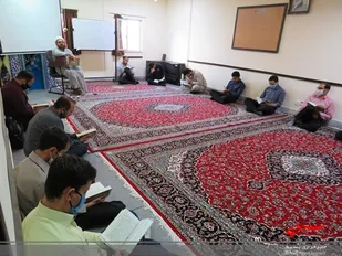 برگزاری جلسه قرائت و تفسیر قران کریم در بسیج دانشجویی