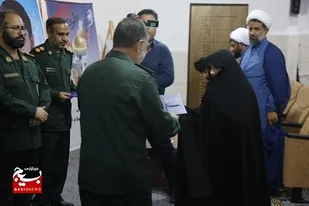 تجلیل از خانواده شهیدشاخص رسانه استان هرمزگان توسط سخنگوی سپاه