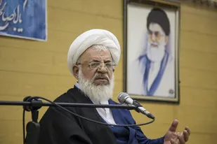 برای تقویت نظام و هدایت جامعه به تکلیف خود عمل کنیم/منتخبان شوراهای شهر گرفتار غرور نشوند