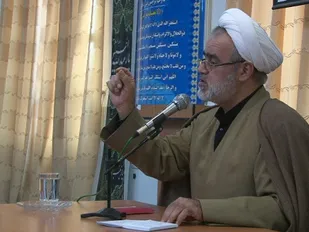 فریب&zwnj;خوردگان دنیا به دنبال تطهیر چهره استکبار و آمریکا هستند