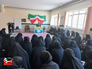 پرورش تفکر انقلابی در فرزندان امری است که خانواده باید توجه کند