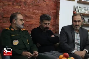 دیدار فرمانده سپاه کربلا با خانواده شهید مرتضی خزائی‌پول در نوشهر