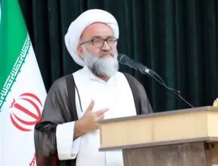 خطیب جمعه اهواز: تنگه هرمز ناموس ایران است/ ایران در آستانه فتوحاتی بزرگ