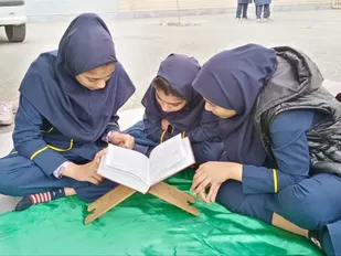 محفل انس با قرآن در مدرسه فاطمیه شهرستان ملارد