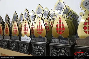 برگزاری همایش روشنگری دهه بصیرت و تجلیل از خادمان حسینی اصناف همدان