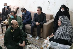 هم&zwnj;نشینی با خانواده&zwnj;های شهدا، انگیزه ما را برای خدمت دوچندان می&zwnj;کند