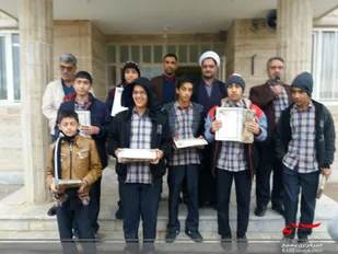 از دانش آموزان فعال اقامه نماز در شهرستان نطنز تجلیل شد