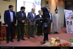 تجلیل از برگزیدگان مسابقه کتابخوانی &laquo;زنی از تبار الوند&raquo;