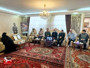 دیدار مسئولان نظامی و جهادی با خانواده شهید امنیت در تبریز