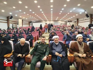 تجلیل از خانواده&zwnj;های معزز شهدا در شهمیرزاد به روایت تصویر