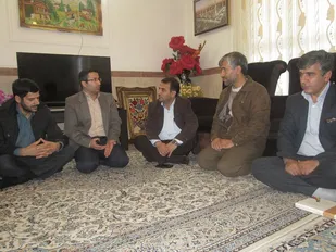 دیدار بسیجیان فرهنگی ناحیه 2 همدان با خانواده شهید ذبیح الله عباسی