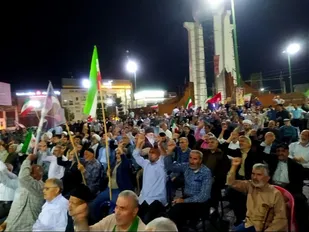 &nbsp;باز هم میدان، باز هم حضور مردم آزادشهر؛ شبی دیگر از ایستادگی و همدلی...