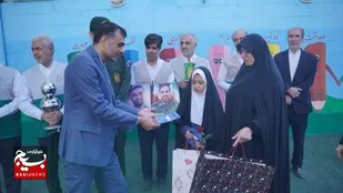 خاطرات ایثار و شهادت در زنگ مهر/کلاس اول من با فرزندان شهدا آغاز شد