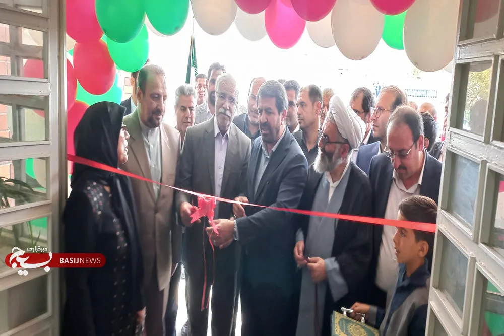 گره‌گشایی از پروژه‌های معطل‌مانده نهاوند در سفر استاندار