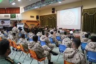 برگزاری جشن دهه فجر ویژه کارکنان وظیفه لشکر 14 امام حسین(علیه السلام)