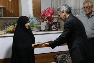دیدار مرکز وکلای استان و بسیج حقوق&zwnj;دانان کهگیلویه و بویراحمد با خانواده&zwnj;های شهدا + ( تصاویر )