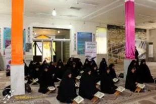 انس با قرآن کریم انسان را به کمالات معنوی می رساند