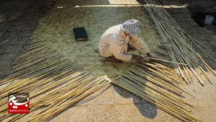 لوح ثبت شهر ملی حصیر بافی به شهردار رُفیِّع خوزستان اهدا شد