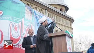 باید به وضعیت مفسدان اقتصادی رسیدگی شود/ دشمنان به دنبال دو قطبی کردن کشور هستند
