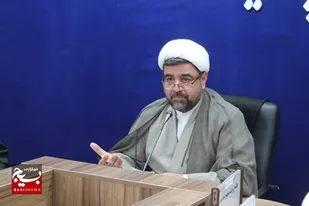 لزوم تذکر لسانی در مواقعی که عده&zwnj;ای ندانسته مسیر اشتباهی را طی می&zwnj;کنند