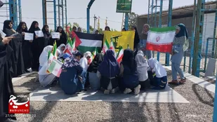 تجدید بیعت دانش آموزان بسيجی با آرمان های شهدا