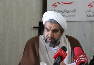 بسیج دانشجویی در نقطه وسط خیمه انقلاب قرار گرفته است