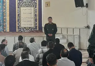 نماز رکن دین و زداینده آلودگی گناه از قلب است