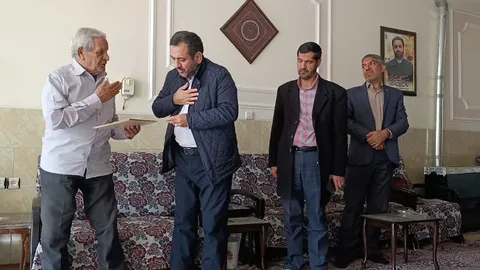 دیدار رئیس سازمان بسیج هنرمندان کشور با خانواده شهید عادل رضایی