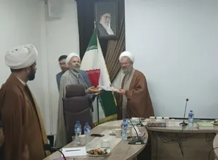 تقدیر از سال&zwnj;ها تلاش حجت الاسلام والمسلمین فدایی در دانشگاه دامغان