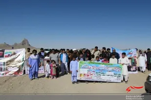 برگزاری همایش پیاده روی خانوادگی به مناسبت هفته بسیج در شهرستان تفتان
