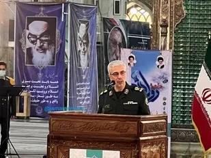 امام خمینی (ره) در پرتو انقلاب اسلامی تاریخ ارزشمندی را برای ایران و جهان رقم زدند