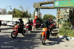 برگزاری رژه خودرویی به مناسبت هفته دفاع مقدس در نهاوند