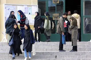 حمایت&zwnj;های بی&zwnj;اندازه والدین باعث ضعف جوانان در مسائل اجتماعی شده است