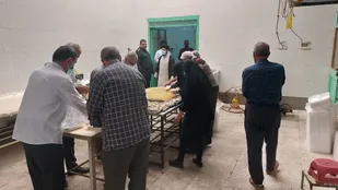 ۵۵۰ وعده غذای گرم بین نیازمندان گرمساری توزیع شد