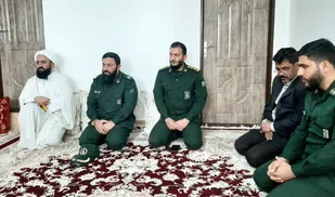 دیدار فرمانده سپاه پیشوا با خانواده معظم شهیدان احمدی و تاجیک